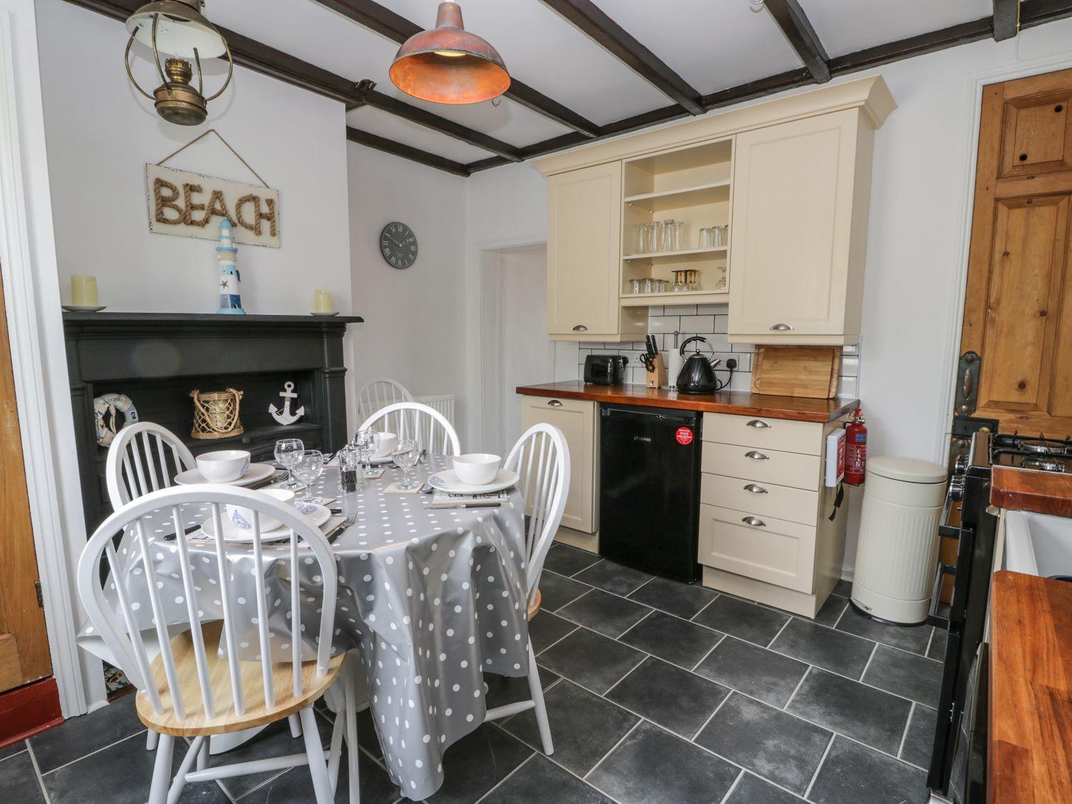 Pebble Cottage Whitby Exterior photo